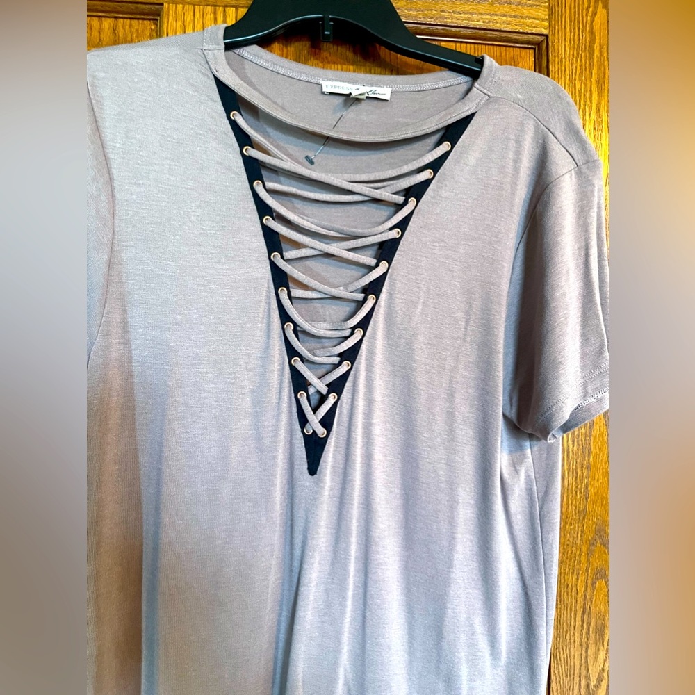 Express Top - Picture 2 of 3